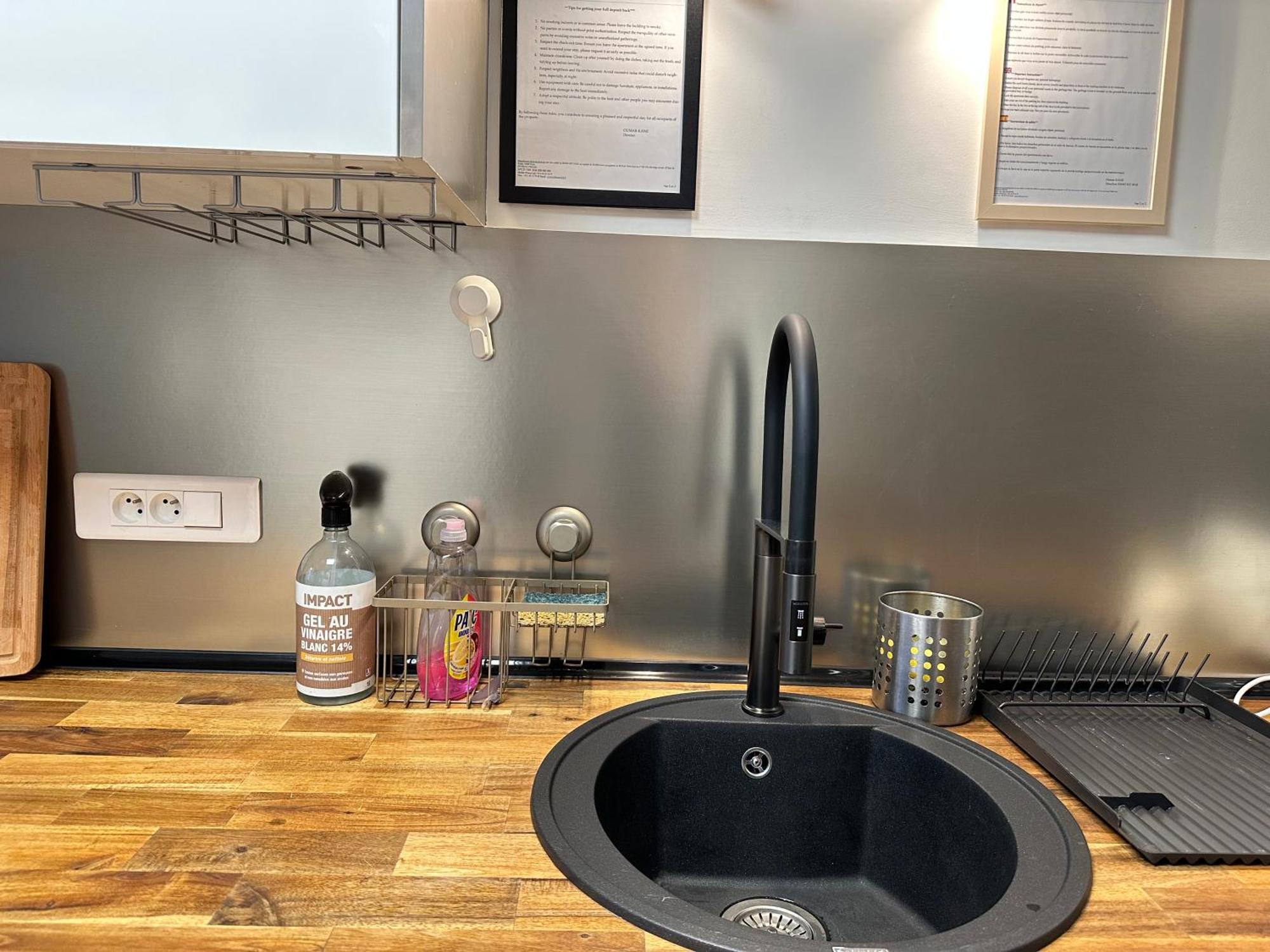 Cosy Duplex Avec Parking A Paris 19 By Immo Kit Bnb Extérieur photo